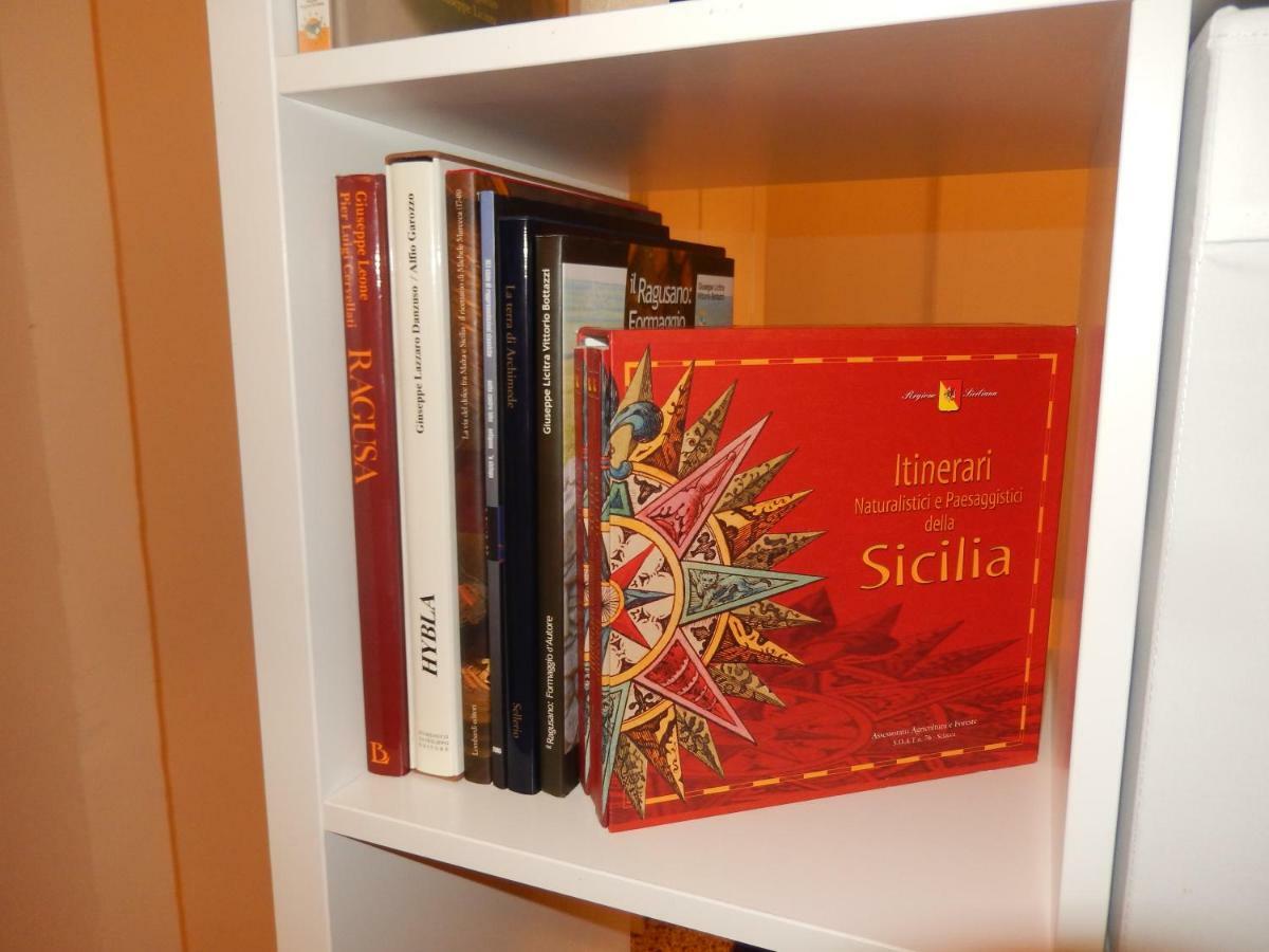 Appartamento In Centro Casa Vacanza Scicli Exteriör bild