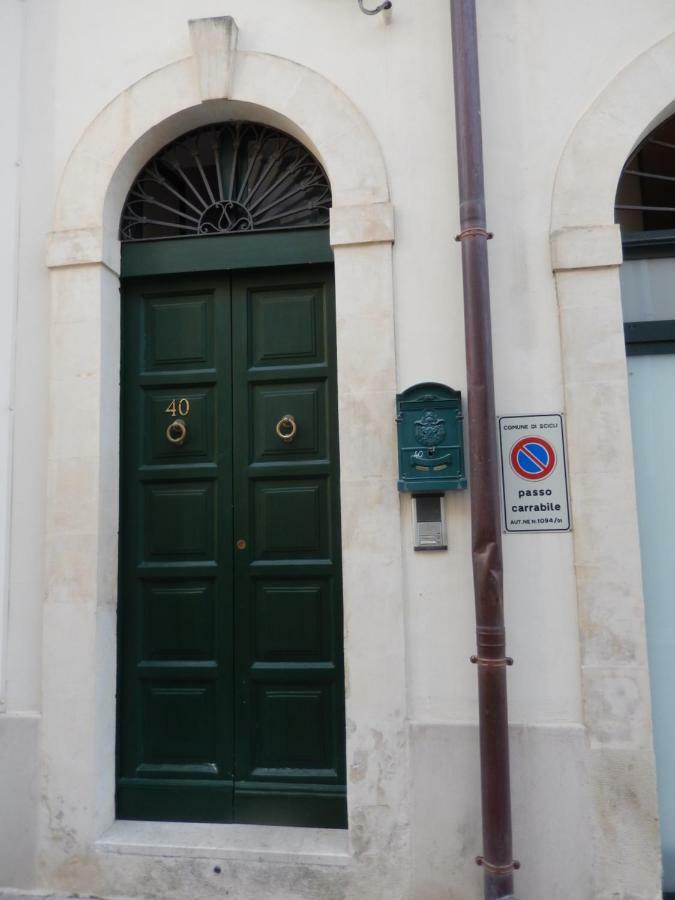 Appartamento In Centro Casa Vacanza Scicli Exteriör bild