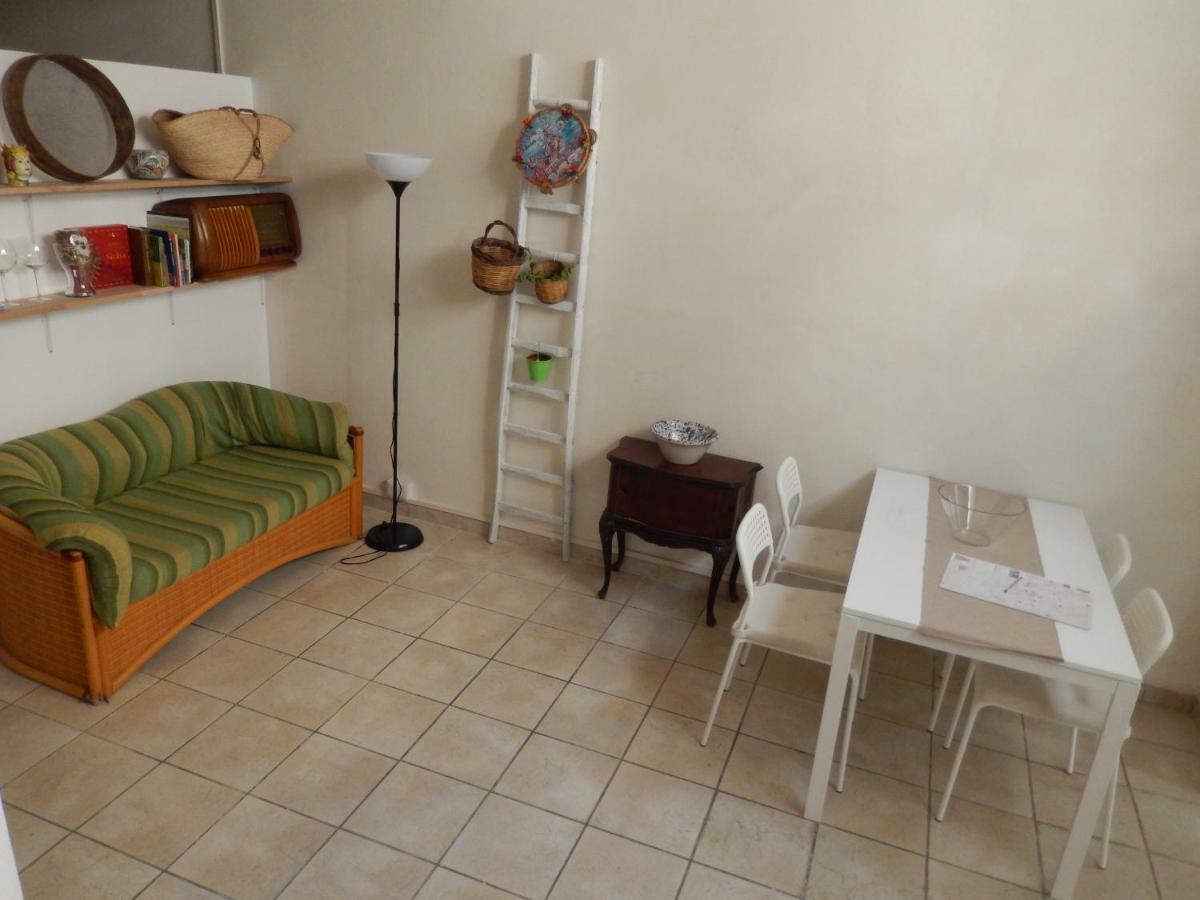 Appartamento In Centro Casa Vacanza Scicli Exteriör bild